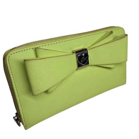 Betsey Johnson Neon lime giant bow faux leather zip around wallet highlighter - Picture 5 of 6